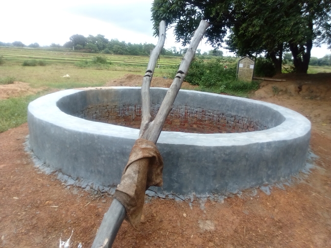 (3401002019/IF/7080901214754) (17-18)KUNDI PANCHAYAT KE BINDHANI GAON ME MALU ORAON KE ZAMEEN PAR KOOP NIRMAN