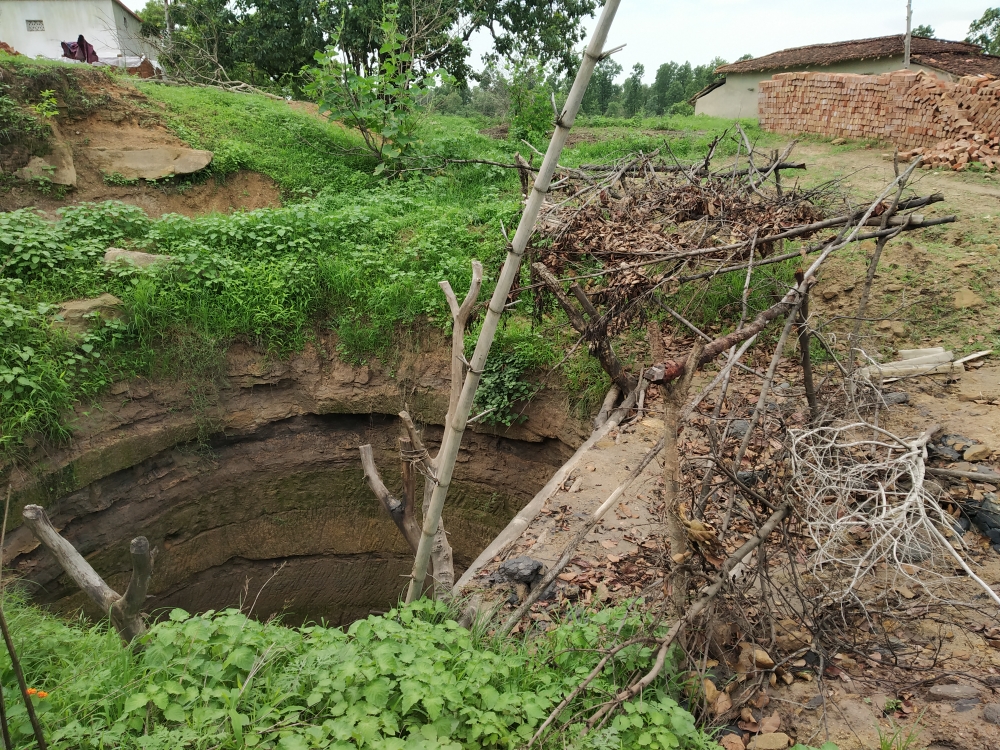 digging work is completed and patai work is postpone due heavy rain falling material present at the site